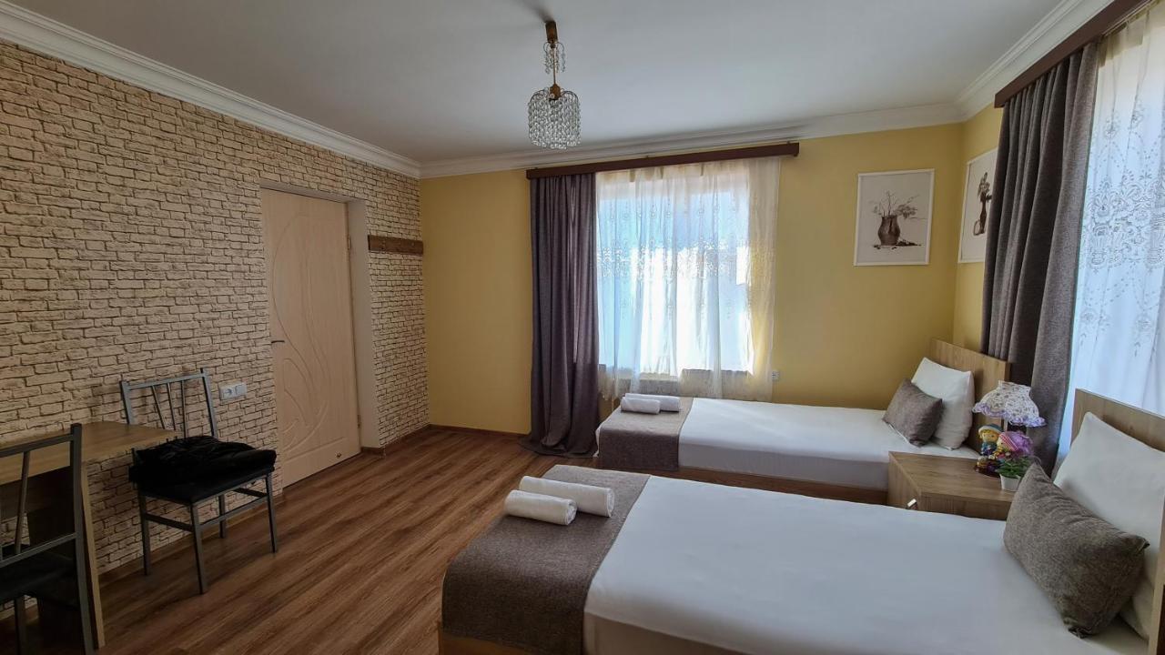 Seva Guesthouse And Cottages Byurakan 외부 사진